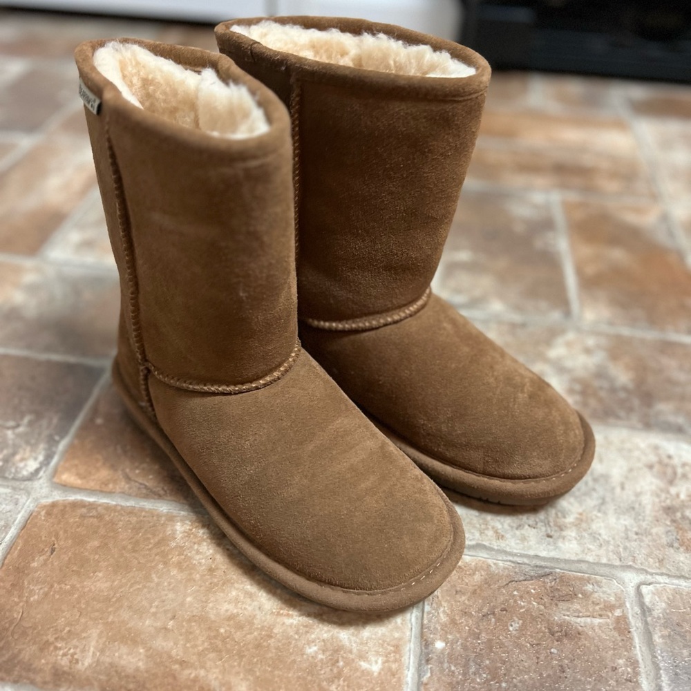Bearpaw Brown Shearling-Lined Boots